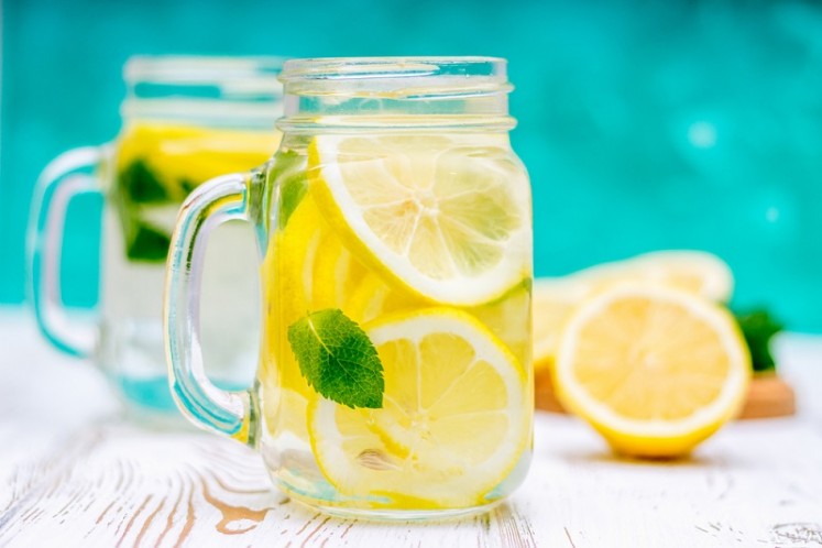 lemon water 