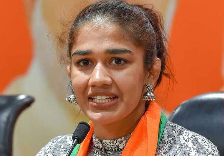 गीता और बबीता फोगट की 17 वर्षीय चचेरी बहन रितिका फोगट ने टूर्नामेंट हारने के बाद आत्महत्या कर ली