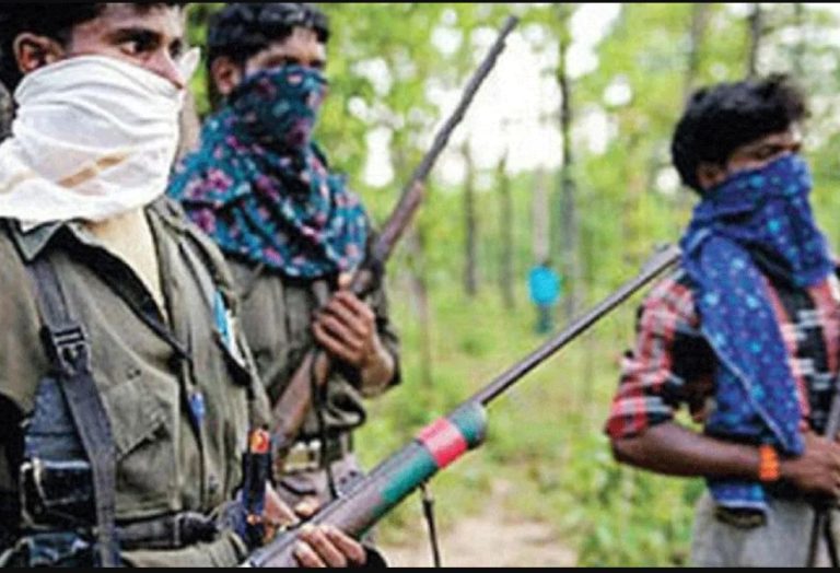 महाराष्ट्र के गढ़चिरौली में पुलिस और नक्सलियों के बीच मुठभेड़, 13 नक्सली ढेर