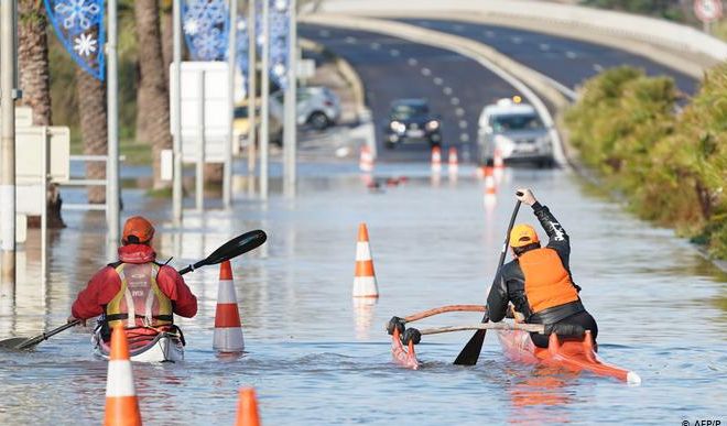 Floods-in-China-Thousands-evacuated-as-railway-stations-and-roads-submerged