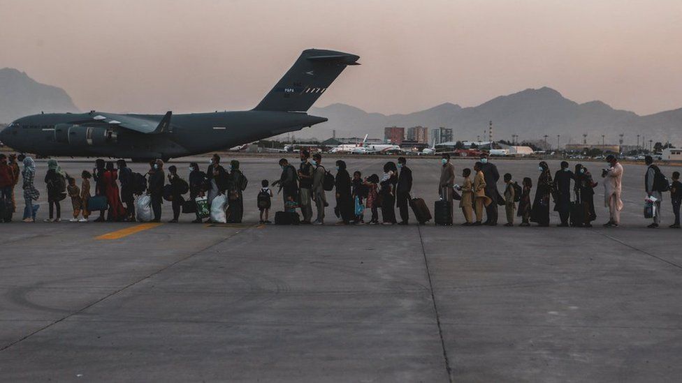 Americans-at-afgan-airport